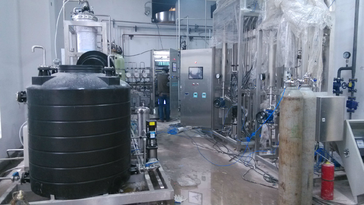 四川中藥熬製72kw電熱蒸汽發生器